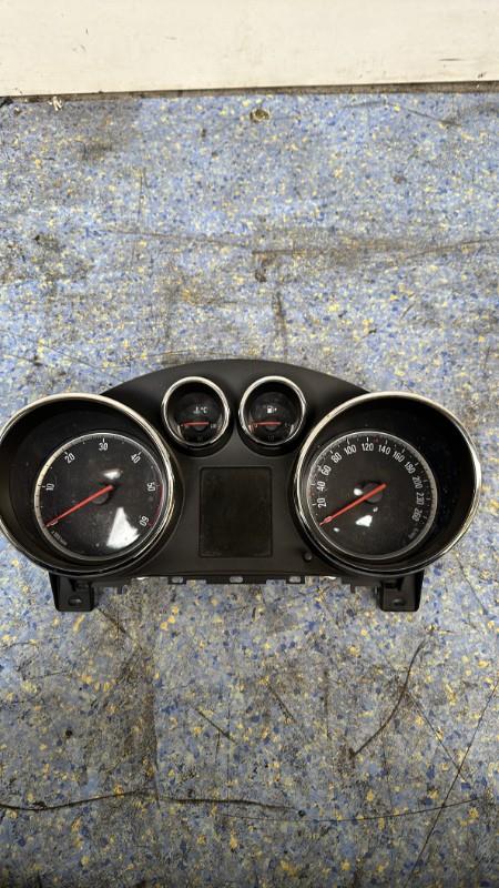 Compteur OPEL ASTRA J PHASE 1 Diesel - 1