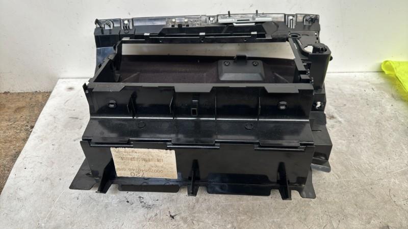 Boite a gants BMW X3 E83 PHASE 2 Diesel - 1