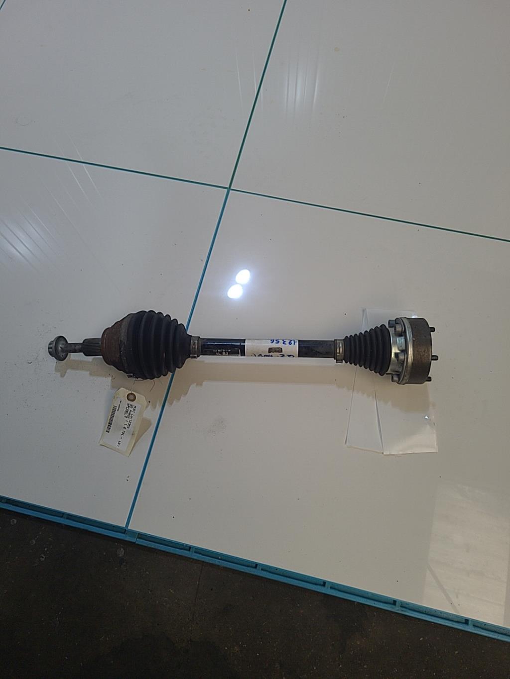 Cardan gauche (transmission) AUDI Q2 PHASE 1 Diesel - 1