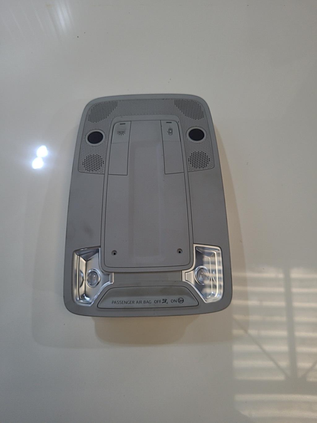Eclairage de plafonnier AUDI Q2 PHASE 1 Diesel - 1