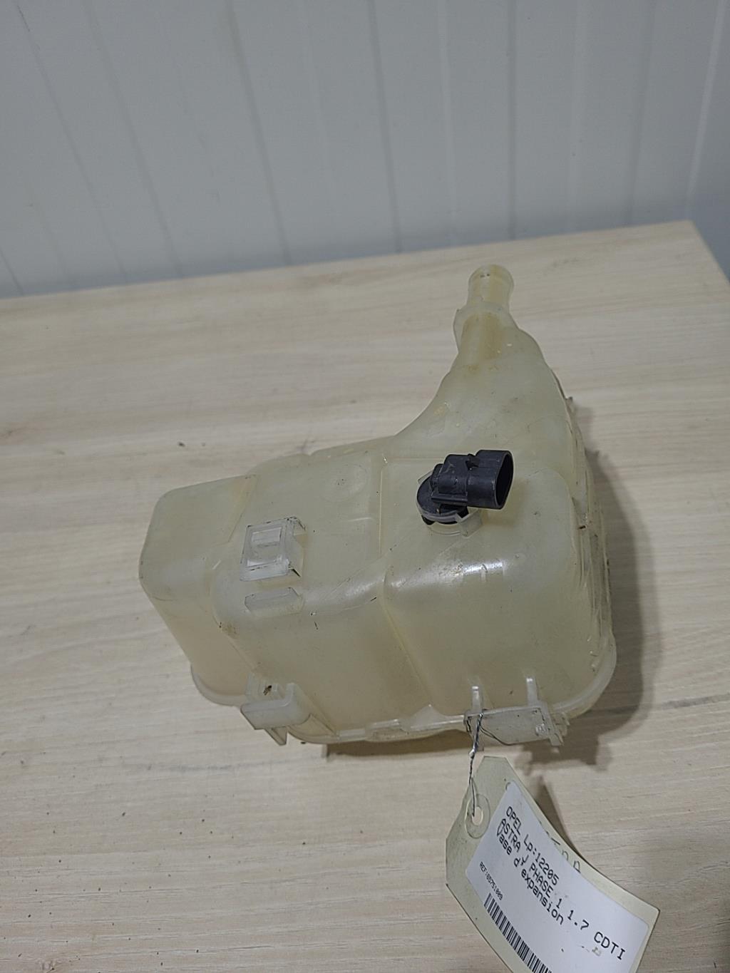Vase d'expansion OPEL ASTRA J PHASE 1 Diesel - 1