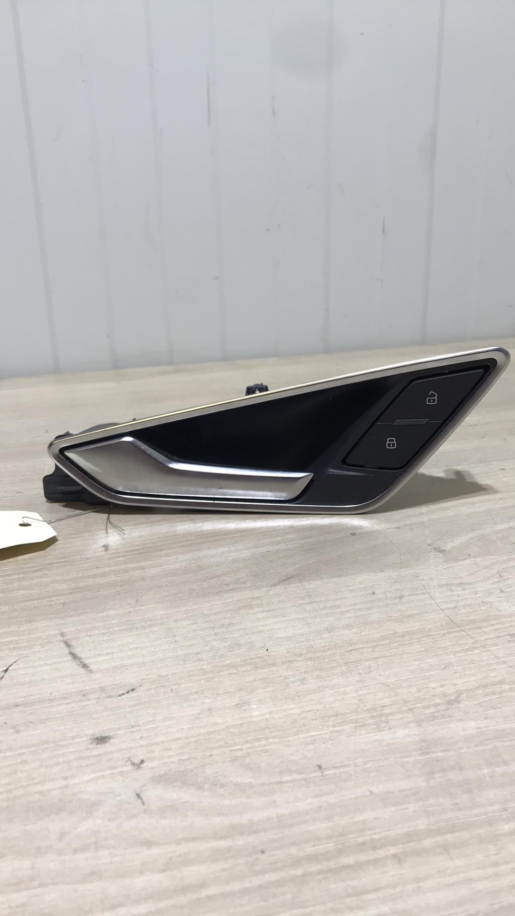 Poignee interieur avant gauche AUDI Q2 PHASE 1 Diesel - 1