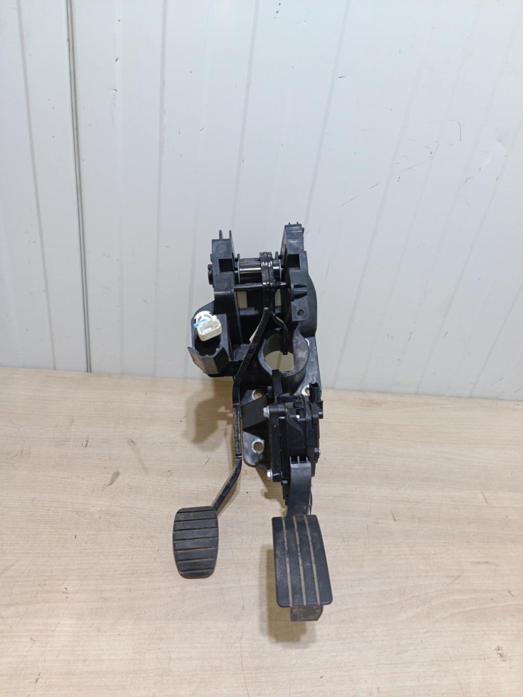 Pedalier RENAULT TWINGO 3 PHASE 1 Essence - 1