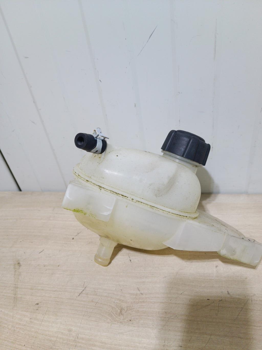 Vase d'expansion RENAULT TWINGO 3 PHASE 1 Essence - 1