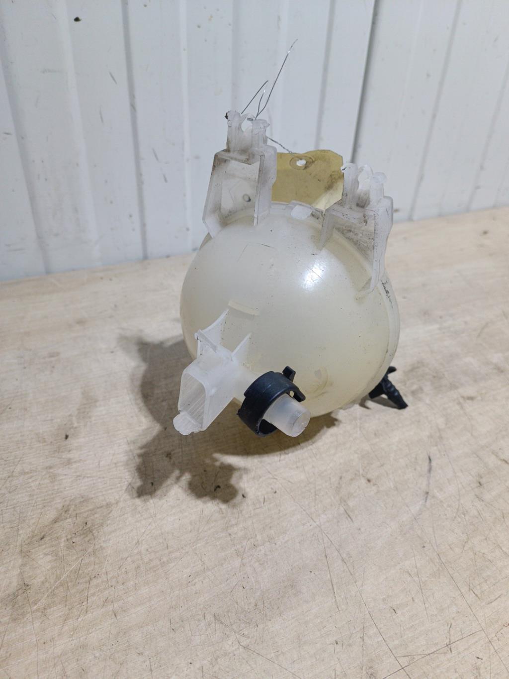 Vase d'expansion CITROEN C3 3 PHASE 1 Essence - 1