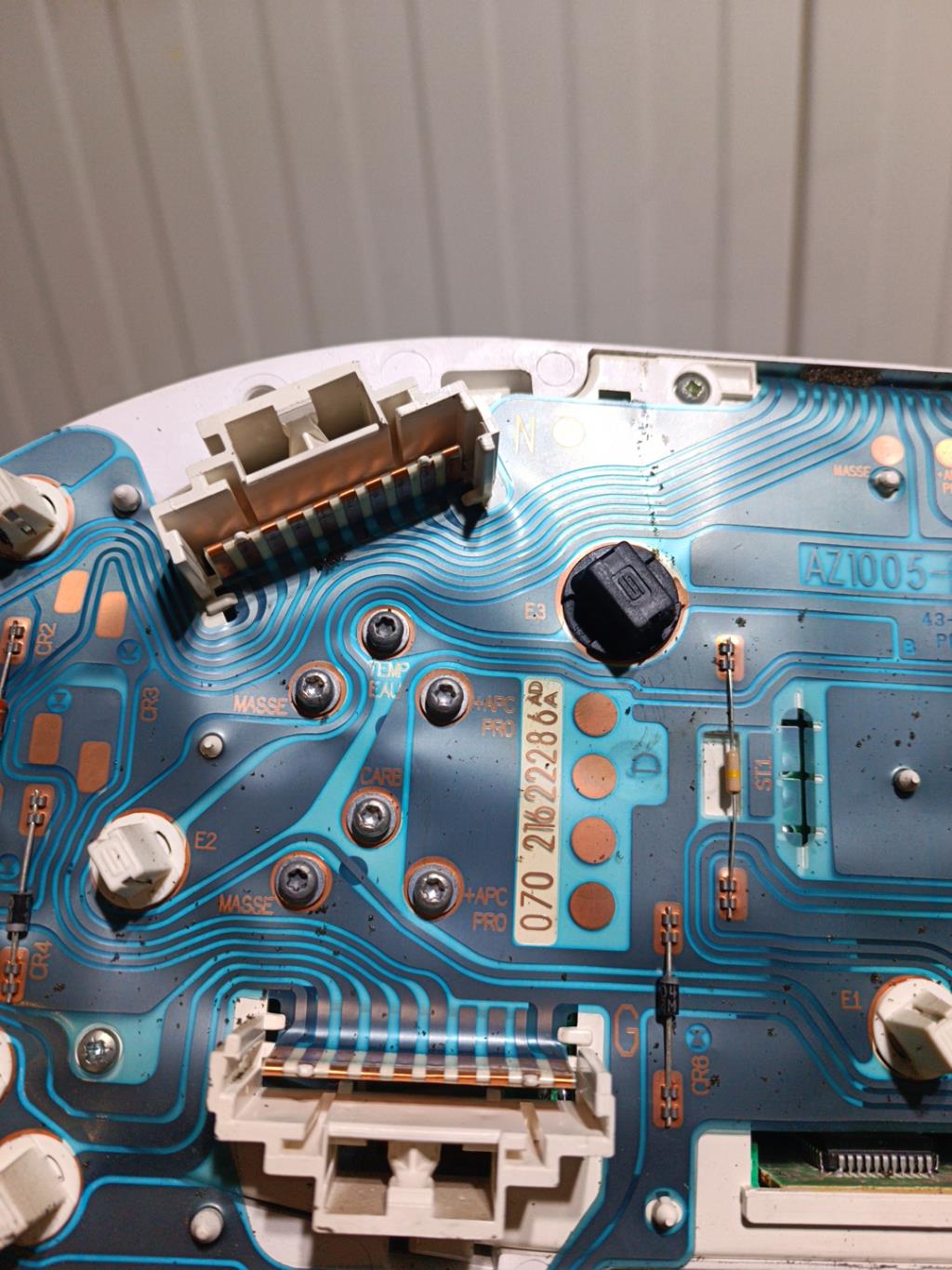 Compteur RENAULT CLIO 2 PHASE 1  - 1