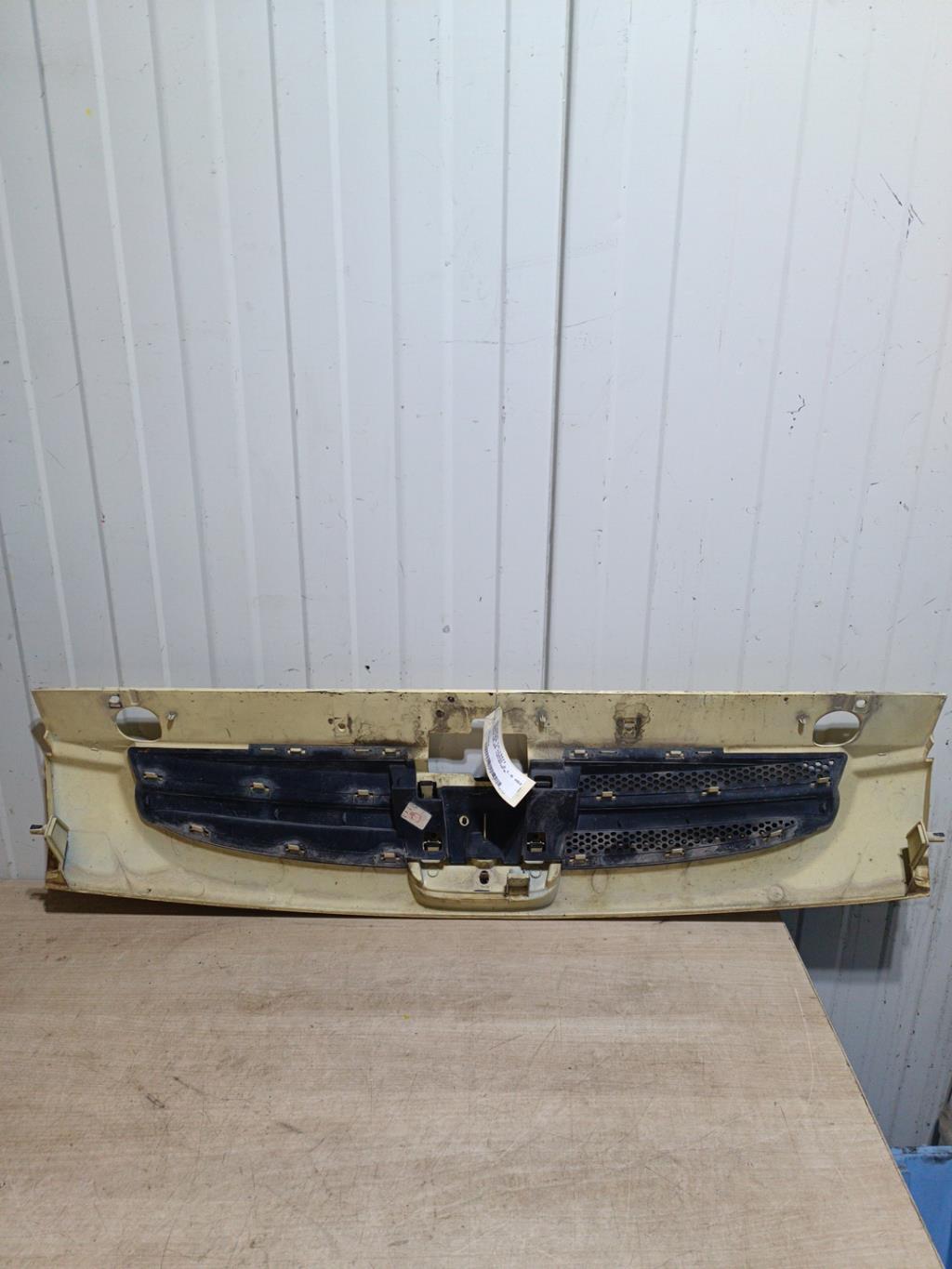 Grille de calandre PEUGEOT PARTNER 1 PHASE 2 Diesel - 1