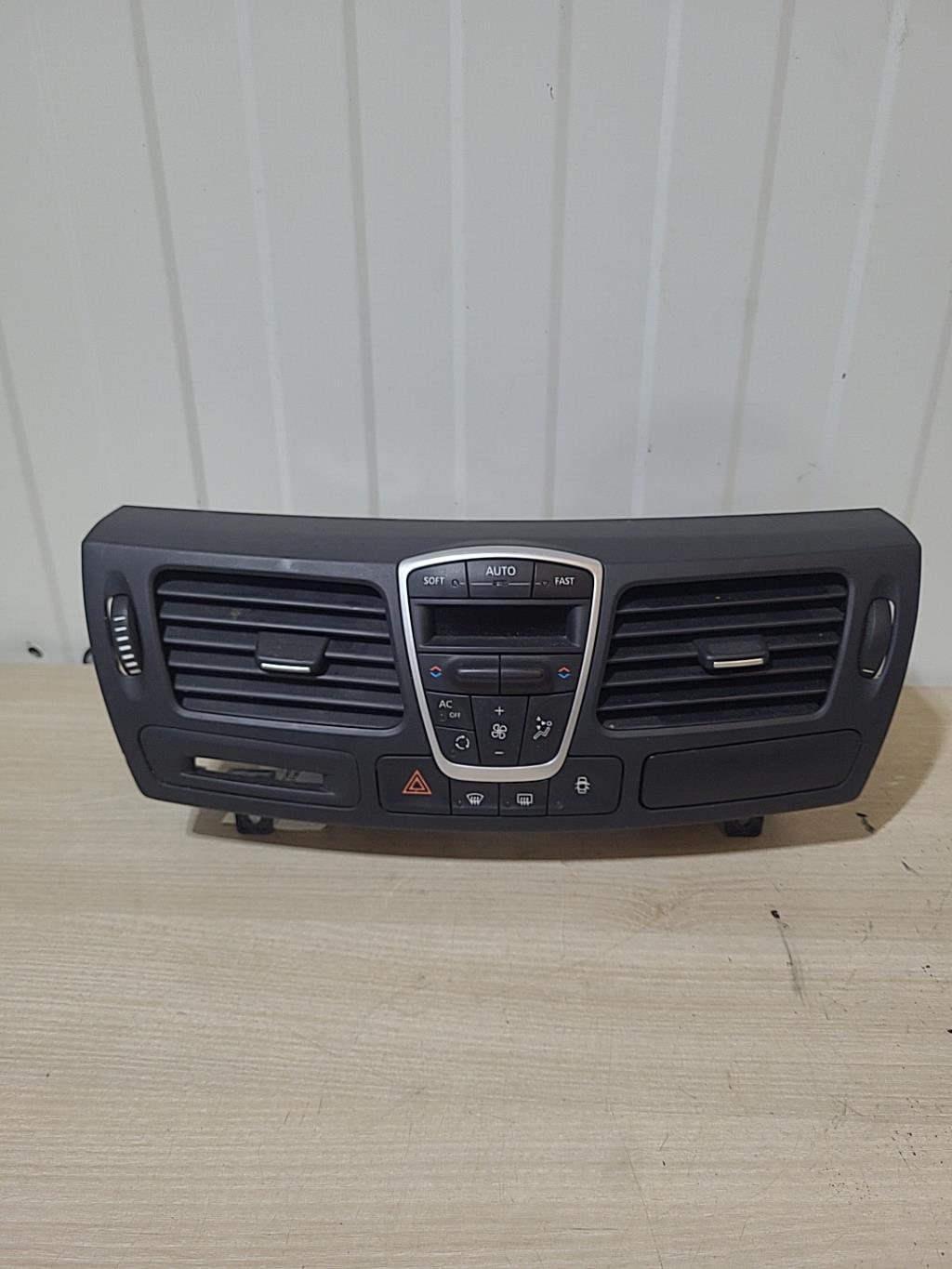 Commande chauffage RENAULT LAGUNA 3 PHASE 1 BREAK Diesel - 1