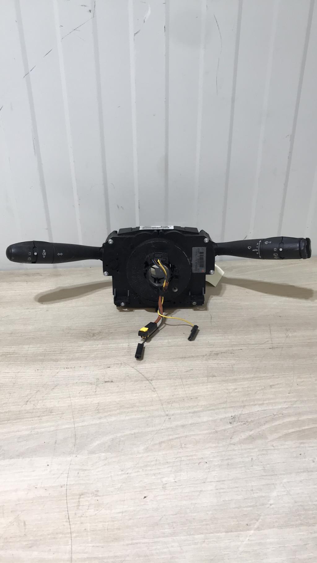 Support commodo (commutateur) CITROEN C2 PHASE 1 Essence - 1