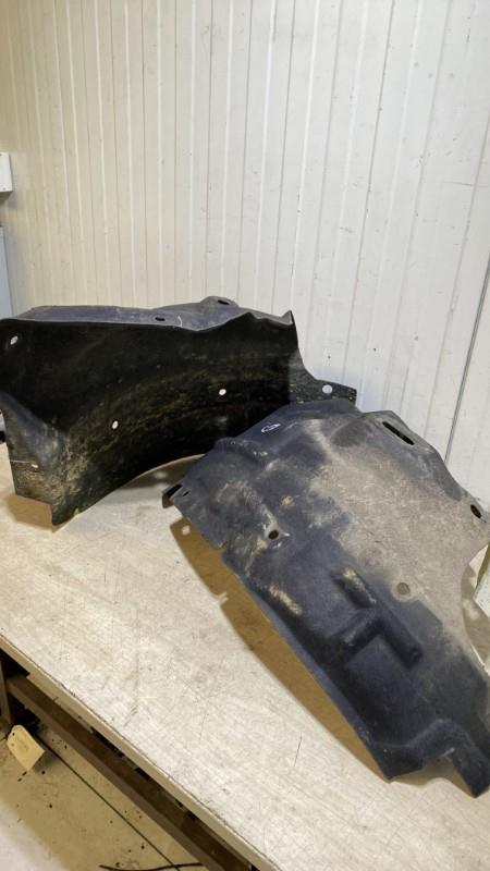 Pare boue avant gauche RENAULT MEGANE 4 PHASE 1 Essence - 1