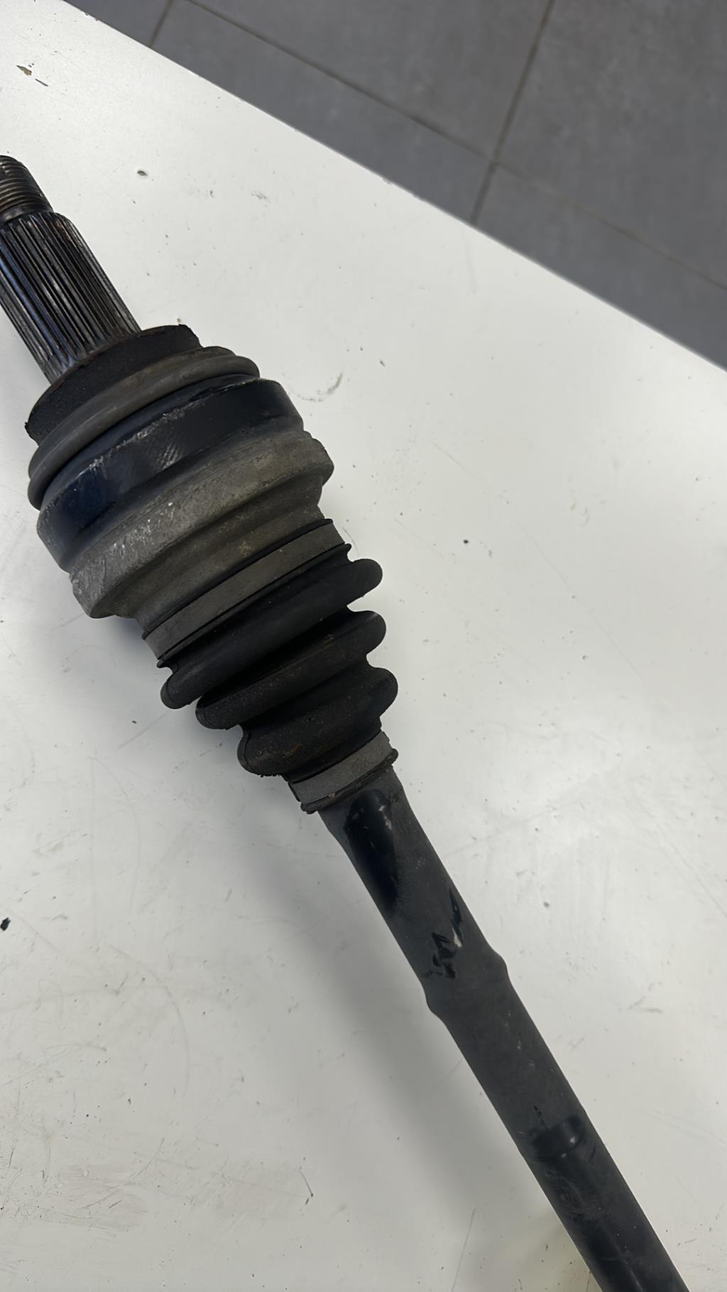 Giunto cardanico posteriore destro (trasmissione) BMW X1 E84 PHASE 2 Diésel - 1