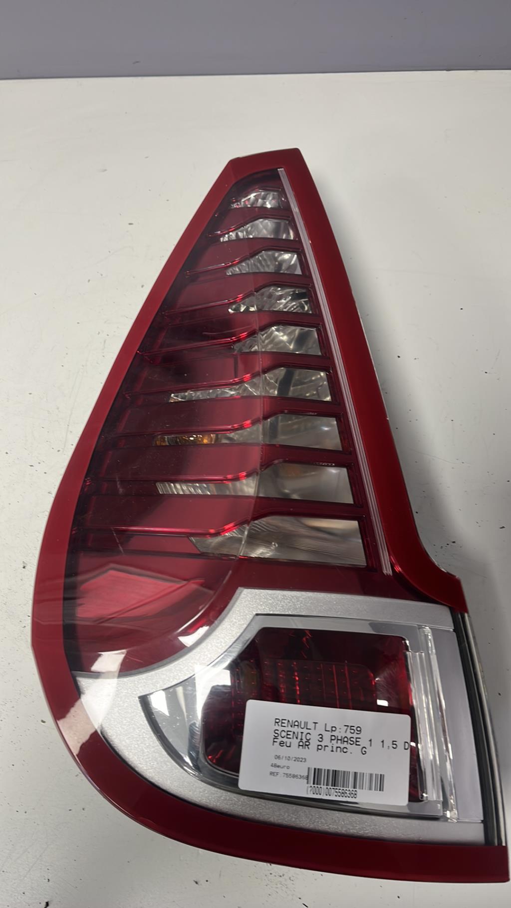 Fanale posteriore principale sinistro (luci) RENAULT SCENIC 3 PHASE 1 Diésel - 1