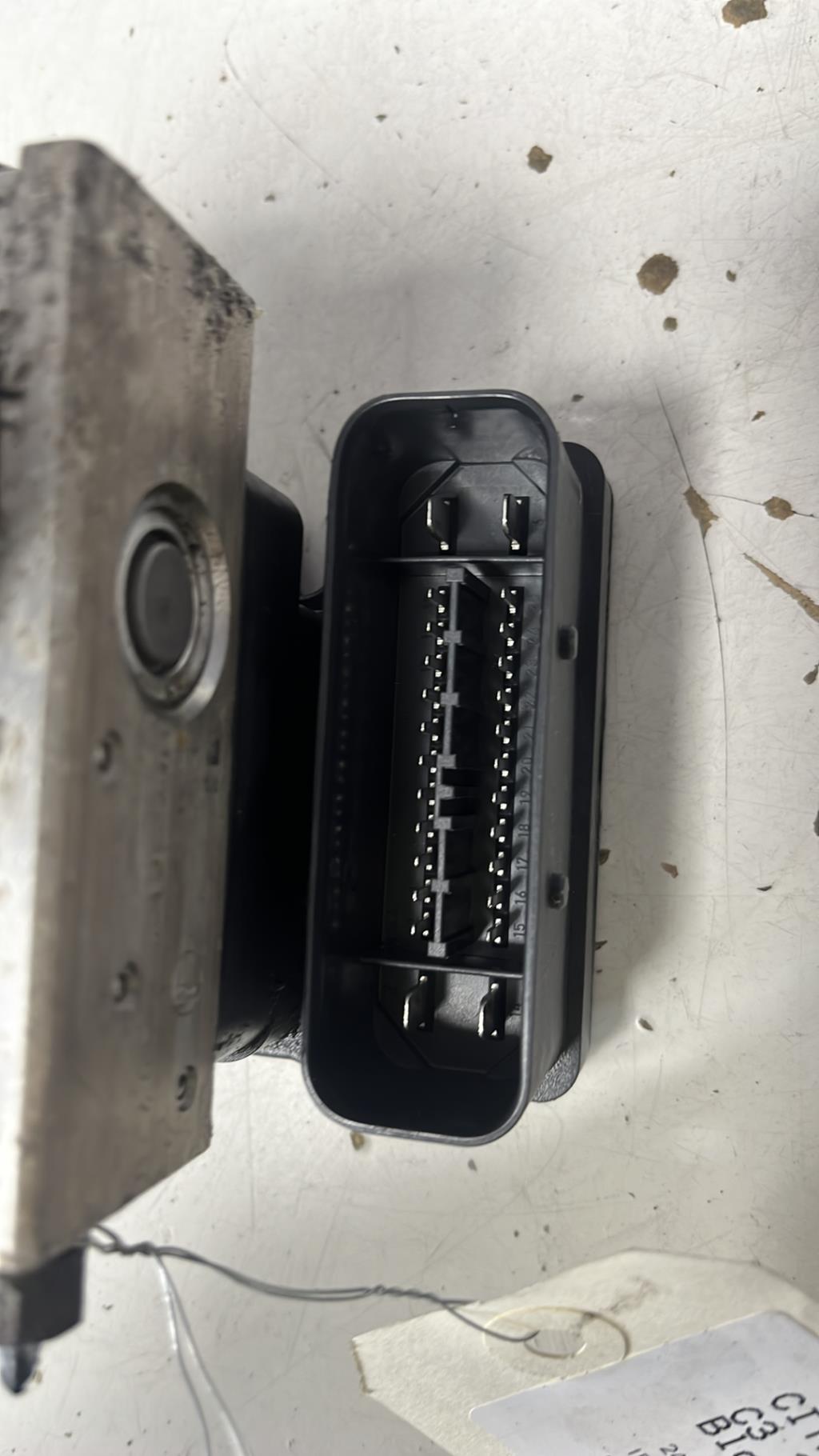 Bloc ABS (freins anti-blocage) CITROEN C3 2 PHASE 1 Diesel - 1
