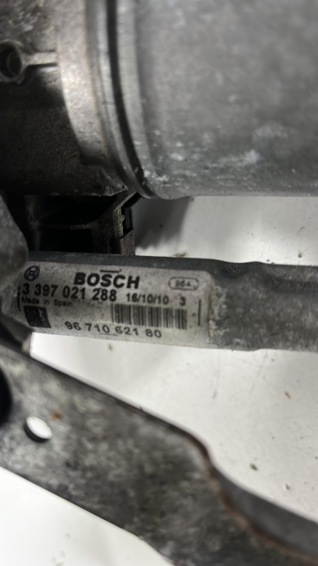 Motore tergicristallo anteriore sinistro PEUGEOT 5008 1 PHASE 1 Diésel - 1