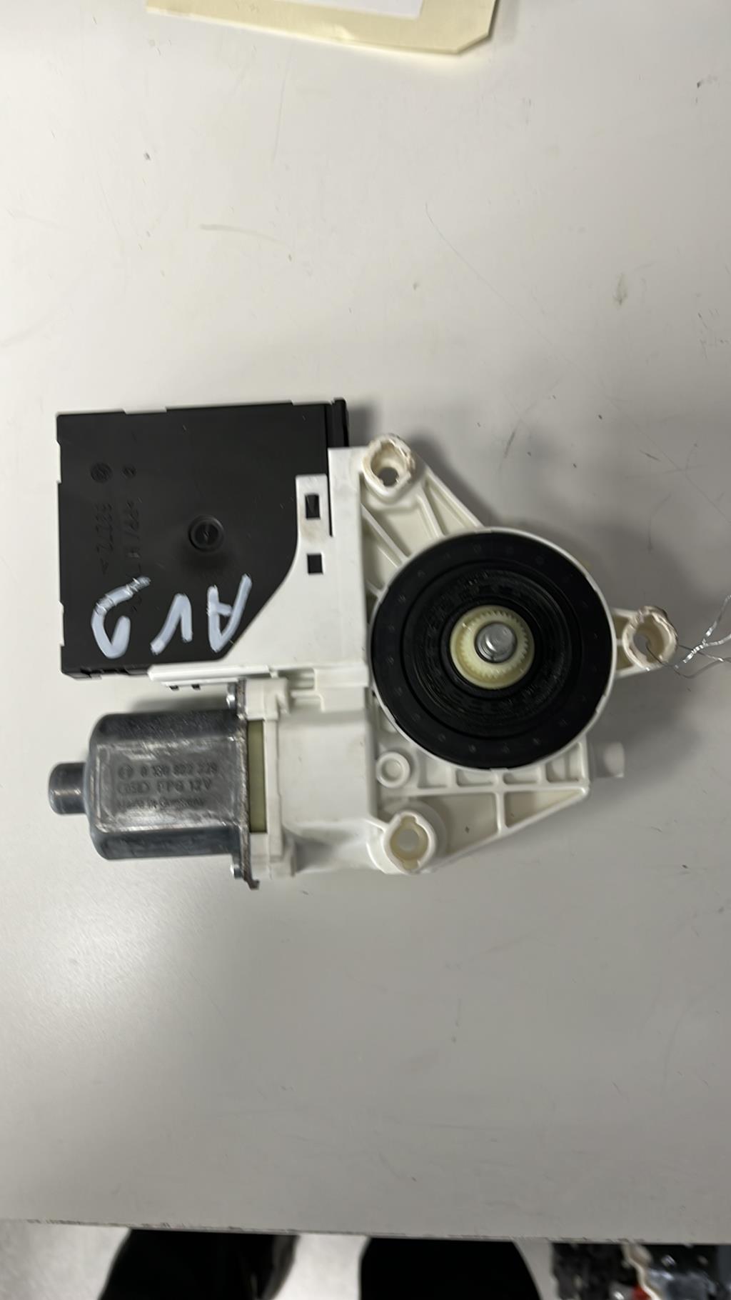 Motore alzacristalli anteriore destro VOLKSWAGEN GOLF PLUS PHASE 1 Gasolina - 1