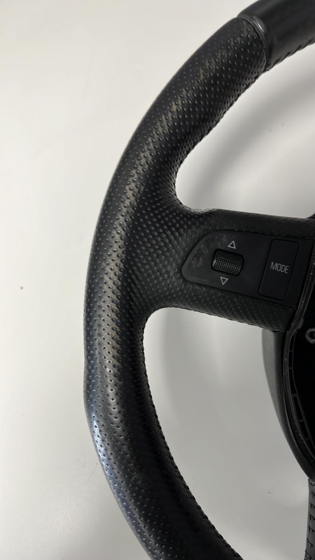 Volant AUDI A3 2 SPORTBACK PHASE 1 Essence - 1