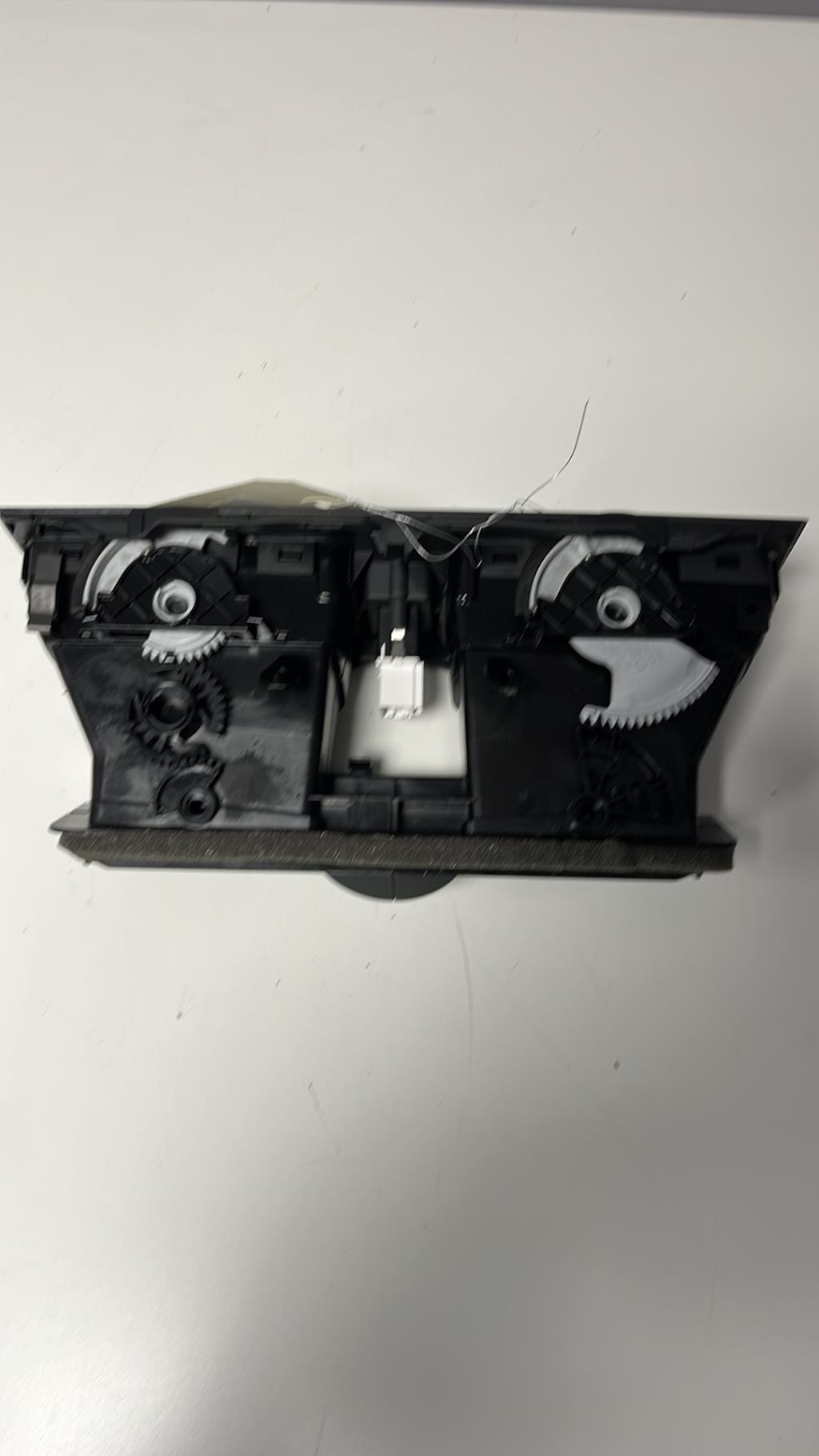 Bocchetta aerazione cruscotto VOLKSWAGEN GOLF 6 Gasolina - 1