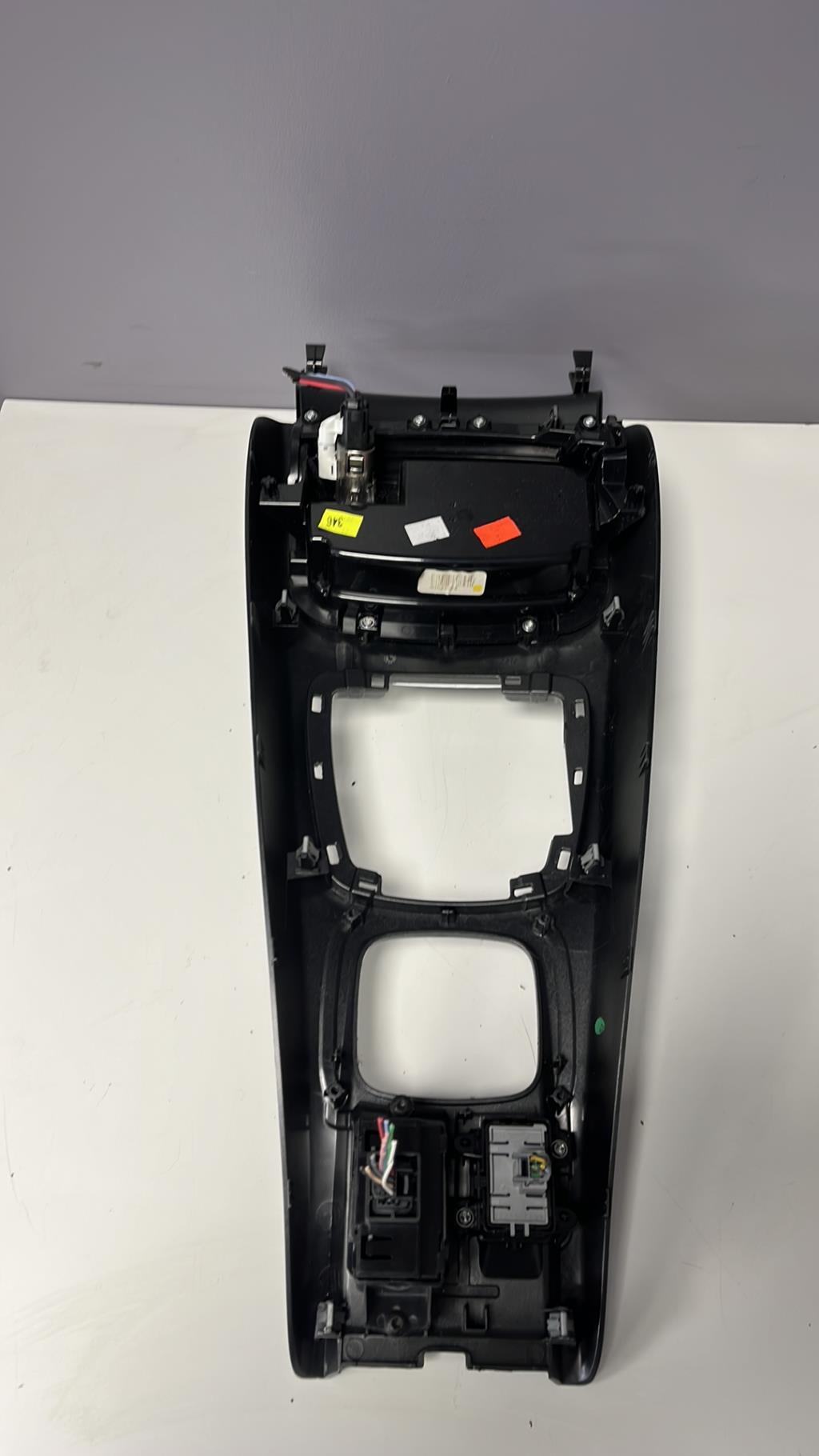 Consolle centrale (interno in plastica) RENAULT LAGUNA 3 PHASE 2 BREAK Diésel - 1