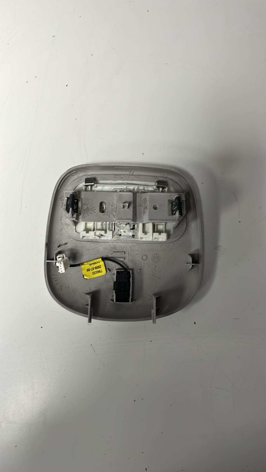 Eclairage de plafonnier PEUGEOT 207 PHASE 2 Diesel - 1