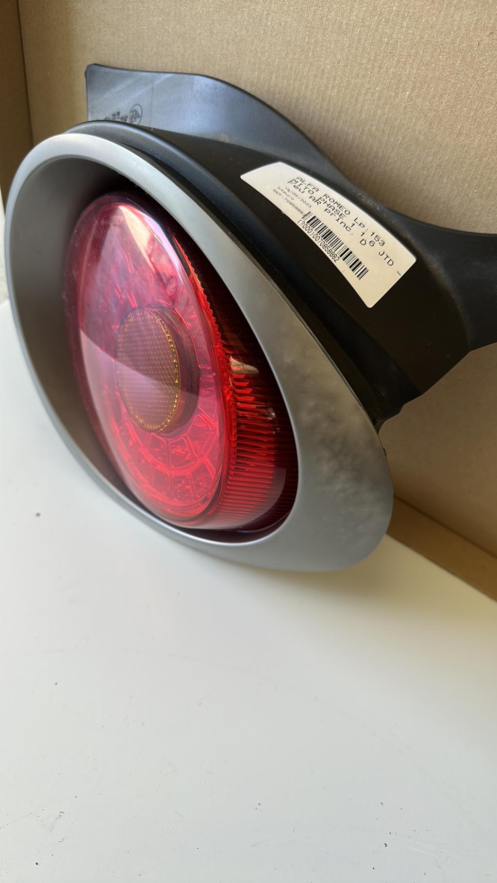Fanale posteriore principale destro (luci) ALFA ROMEO MITO PHASE 1 Diésel - 1