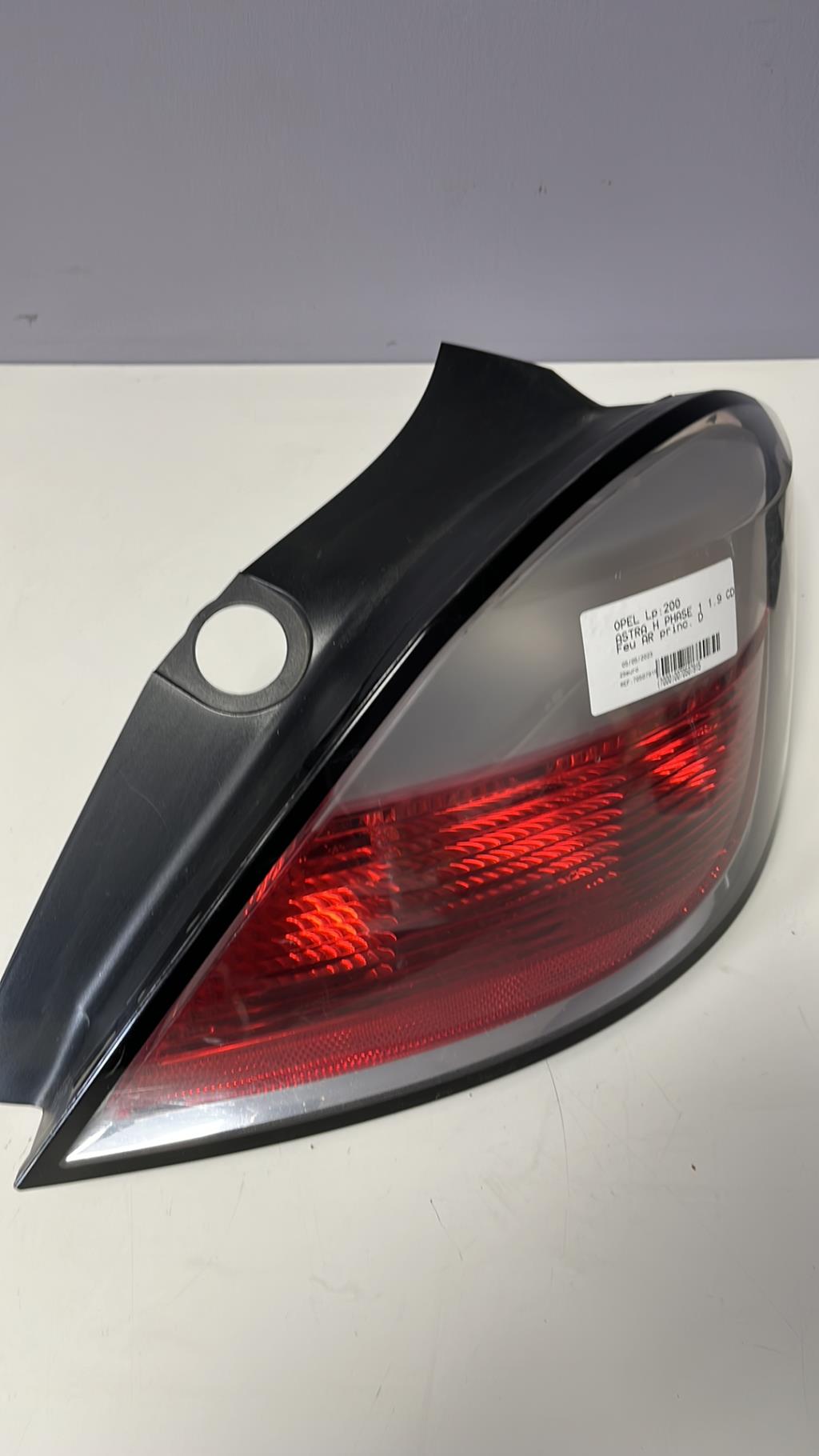 Fanale posteriore principale destro (luci) OPEL ASTRA H PHASE 1 Diésel - 1