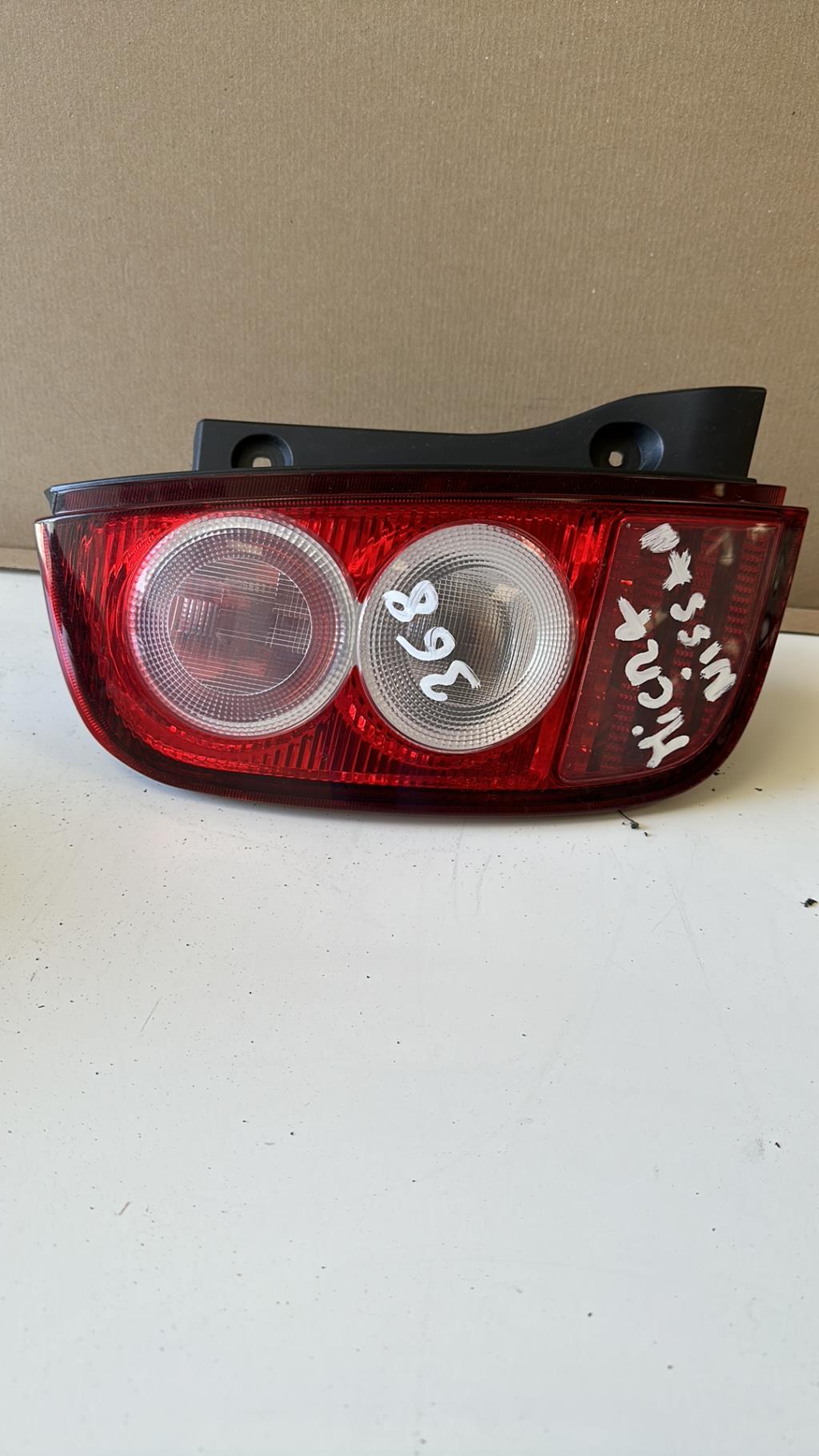 Fanale posteriore principale sinistro (luci) NISSAN MICRA 3 PHASE 1 Diésel - 1