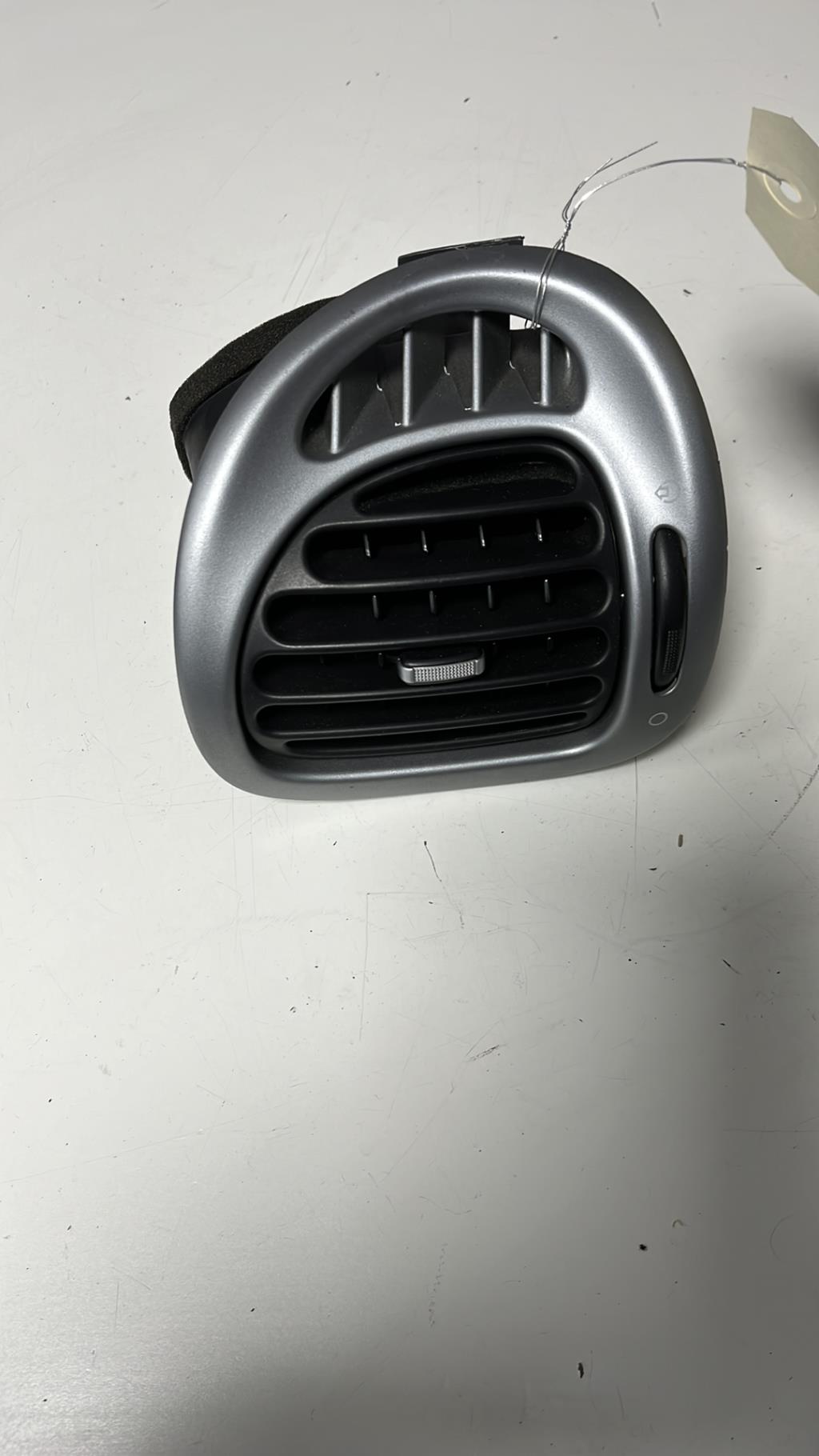 Bocchetta aerazione cruscotto anteriore destra CITROEN XSARA PICASSO PHASE 2 Diésel - 1