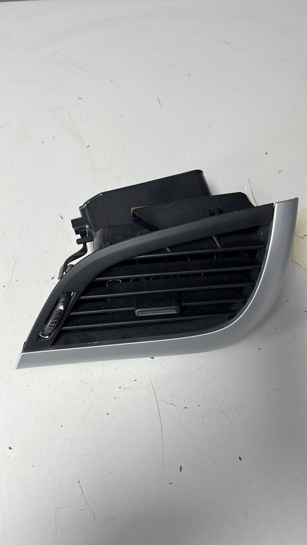Bocchetta aerazione cruscotto anteriore destra PEUGEOT 207 PHASE 2 Gasolina - 1