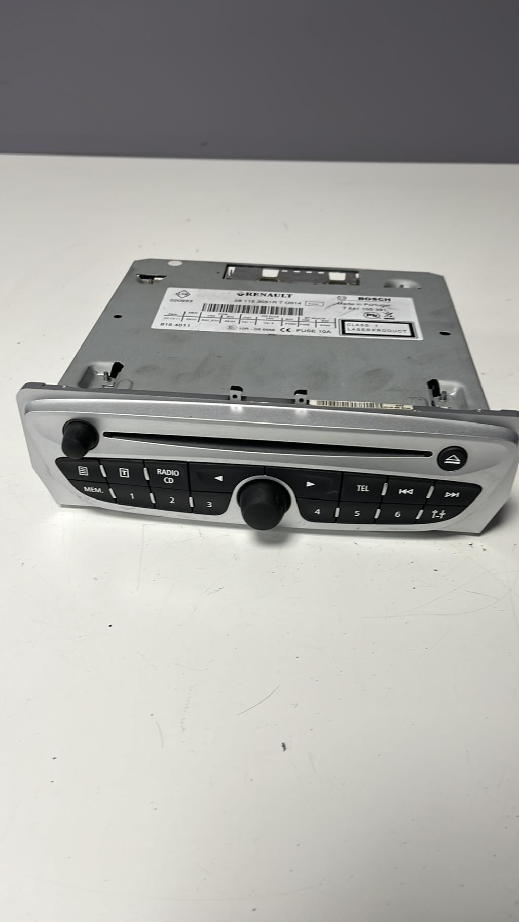 Autoradio originale RENAULT MEGANE 3 PHASE 1 Diésel - 1