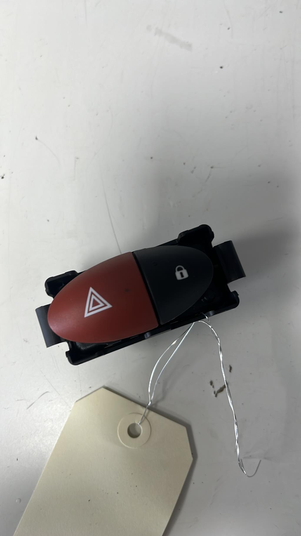 Bouton de warning RENAULT TWINGO 2 PHASE 1  - 1
