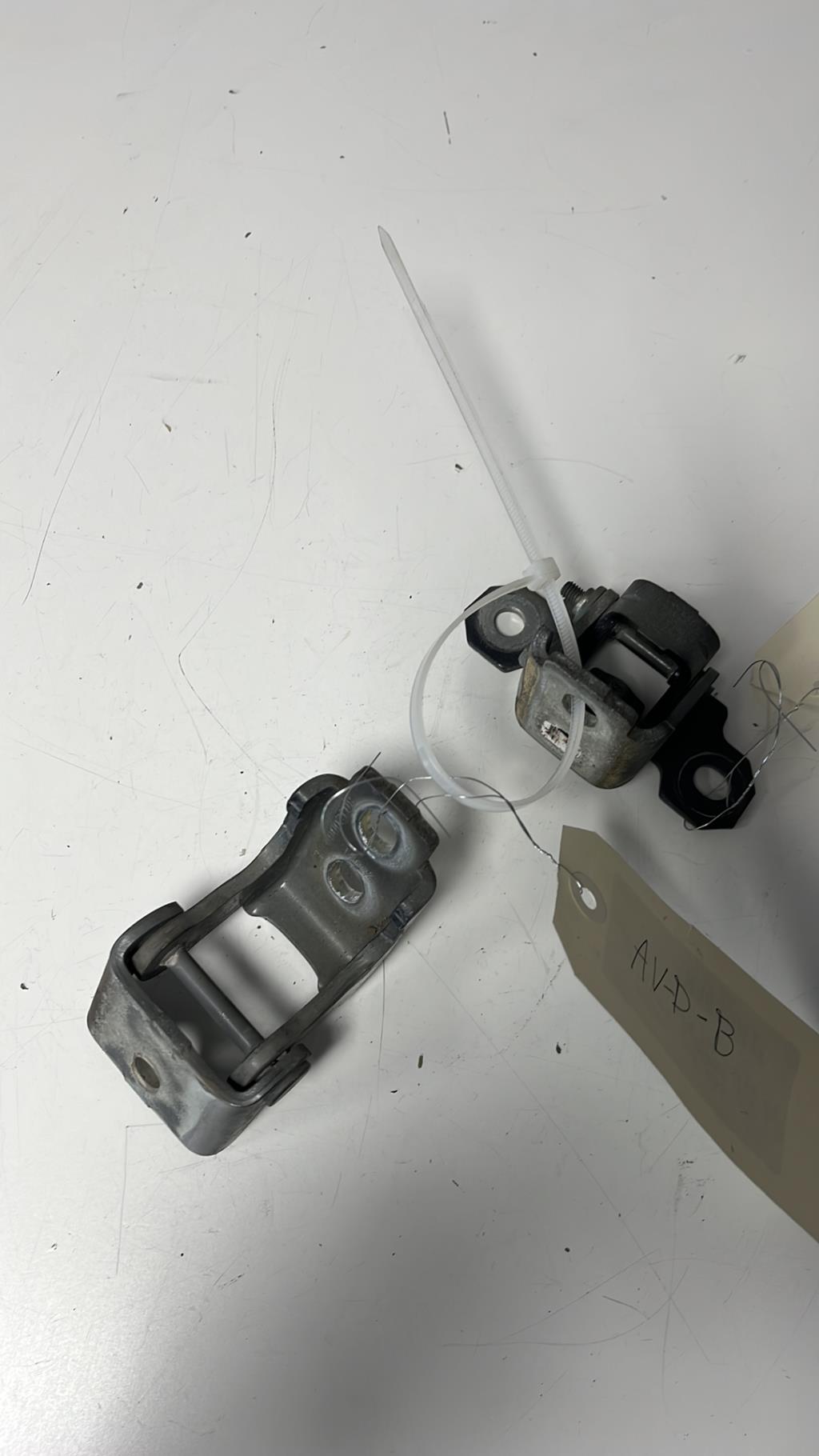 Cerniera portiera anteriore destra RENAULT MEGANE 3 PHASE 1 Diésel - 1