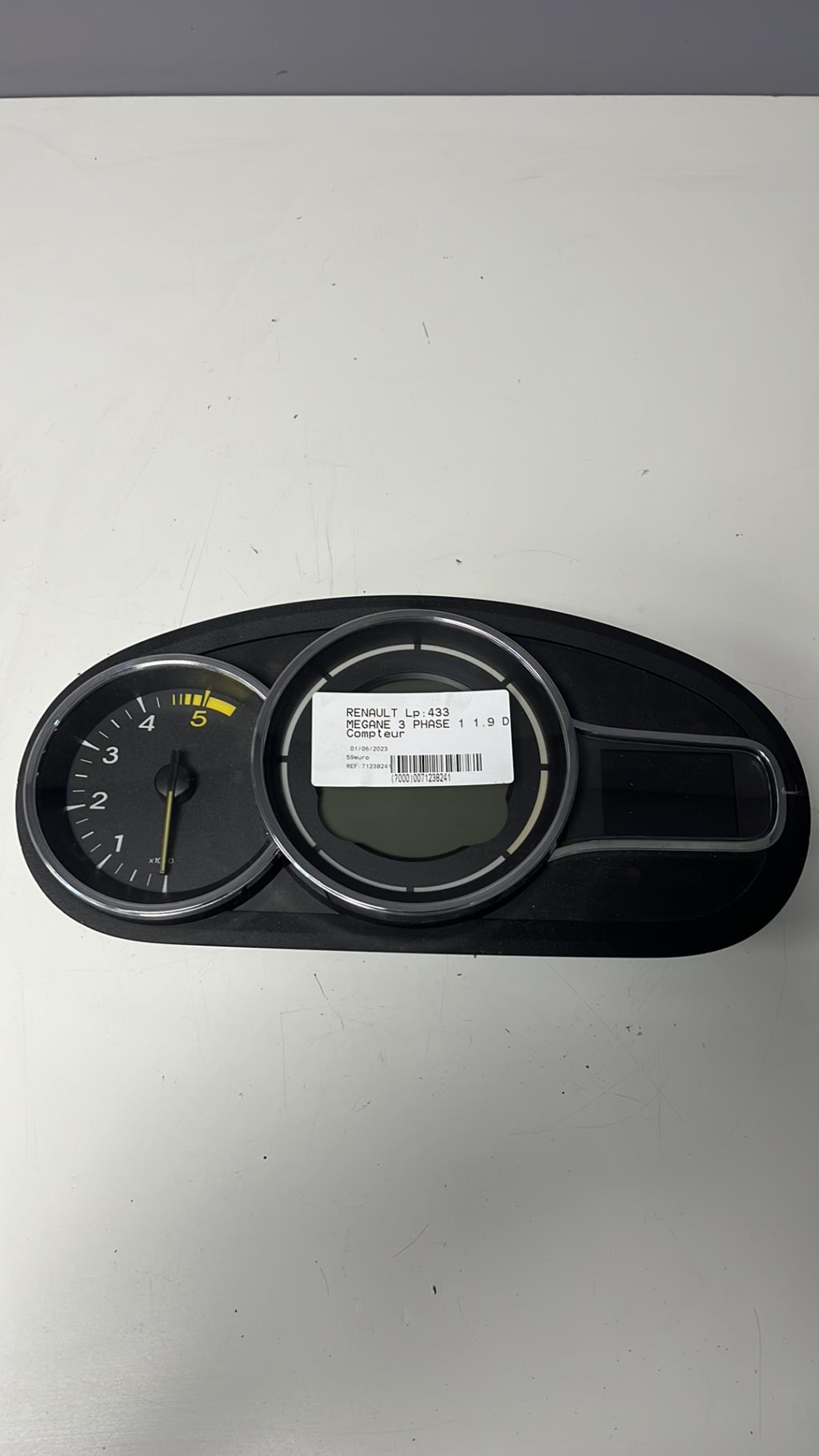 Compteur RENAULT MEGANE 3 PHASE 1 Diesel - 1