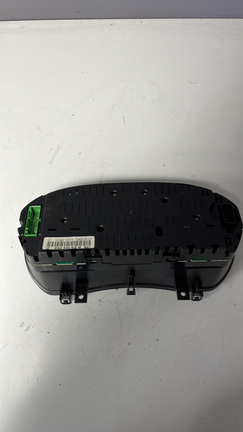Compteur VOLKSWAGEN POLO 4 PHASE 1 Diesel - 1