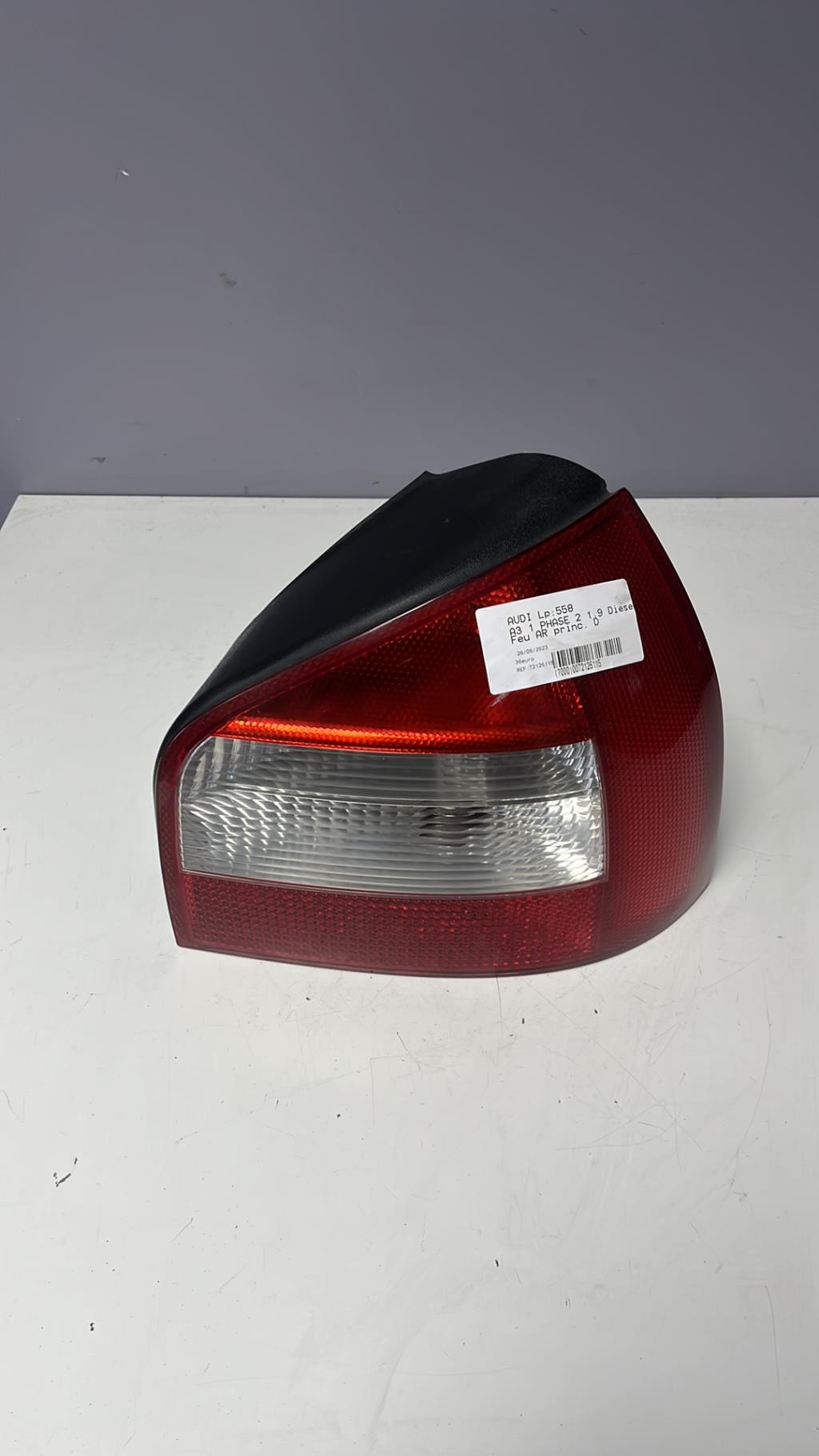 Fanale posteriore principale destro (luci) AUDI A3 1 PHASE 2 Diésel - 1