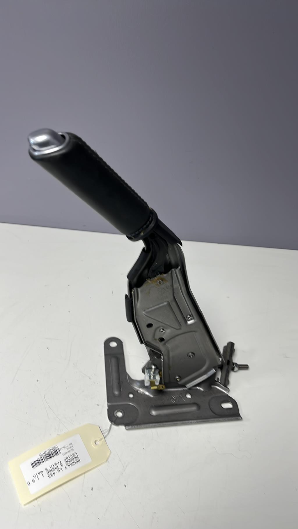 Levier frein à main RENAULT MEGANE 3 PHASE 1 Diesel - 1