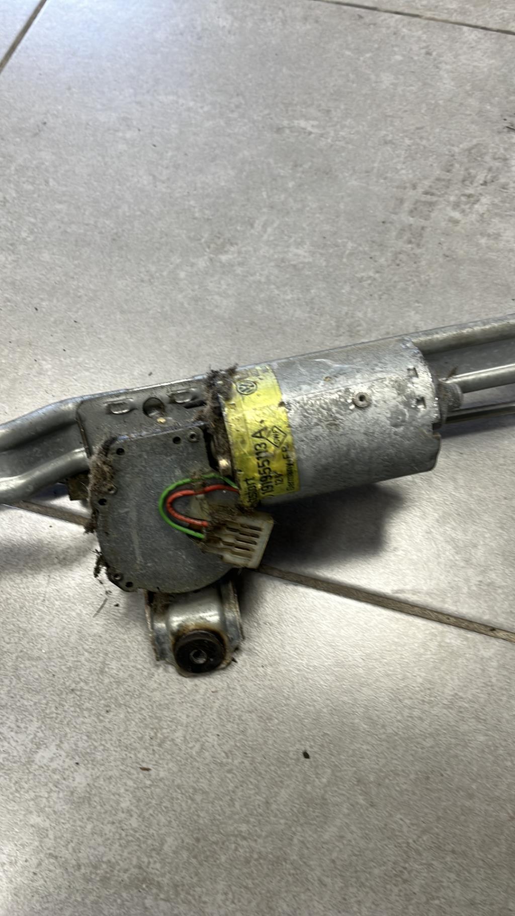Motore tergicristallo anteriore VOLKSWAGEN GOLF 2  - 1