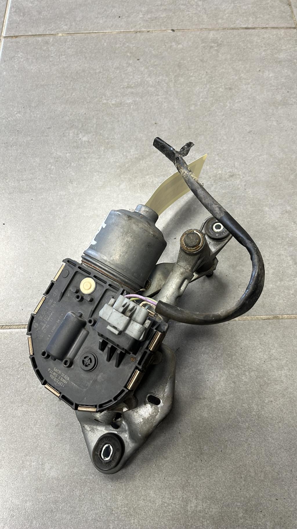 Motore tergicristallo anteriore destro PEUGEOT 407 PHASE 1 Diésel - 1