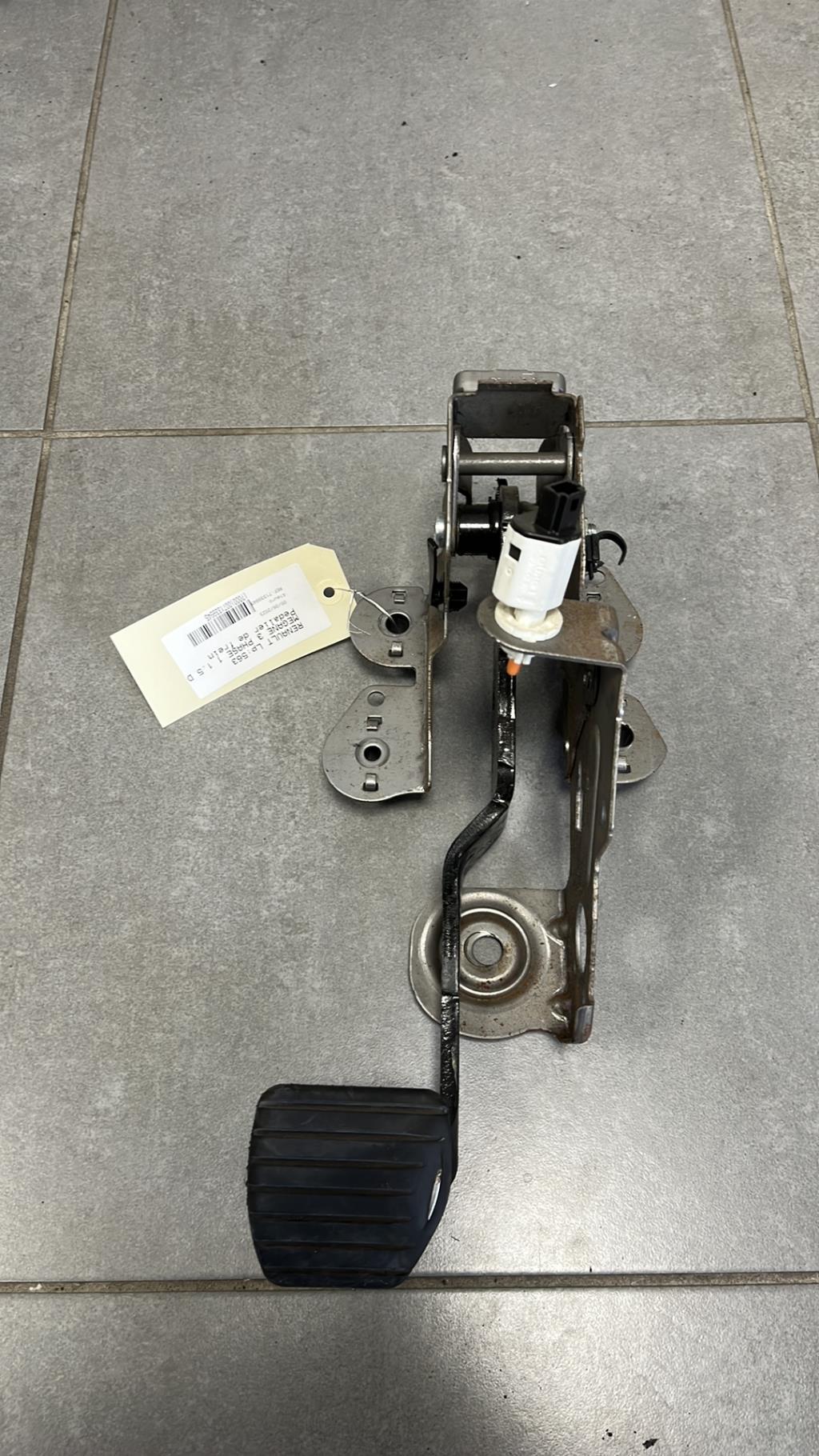 Pedale de frein RENAULT MEGANE 3 PHASE 1 Diesel - 1