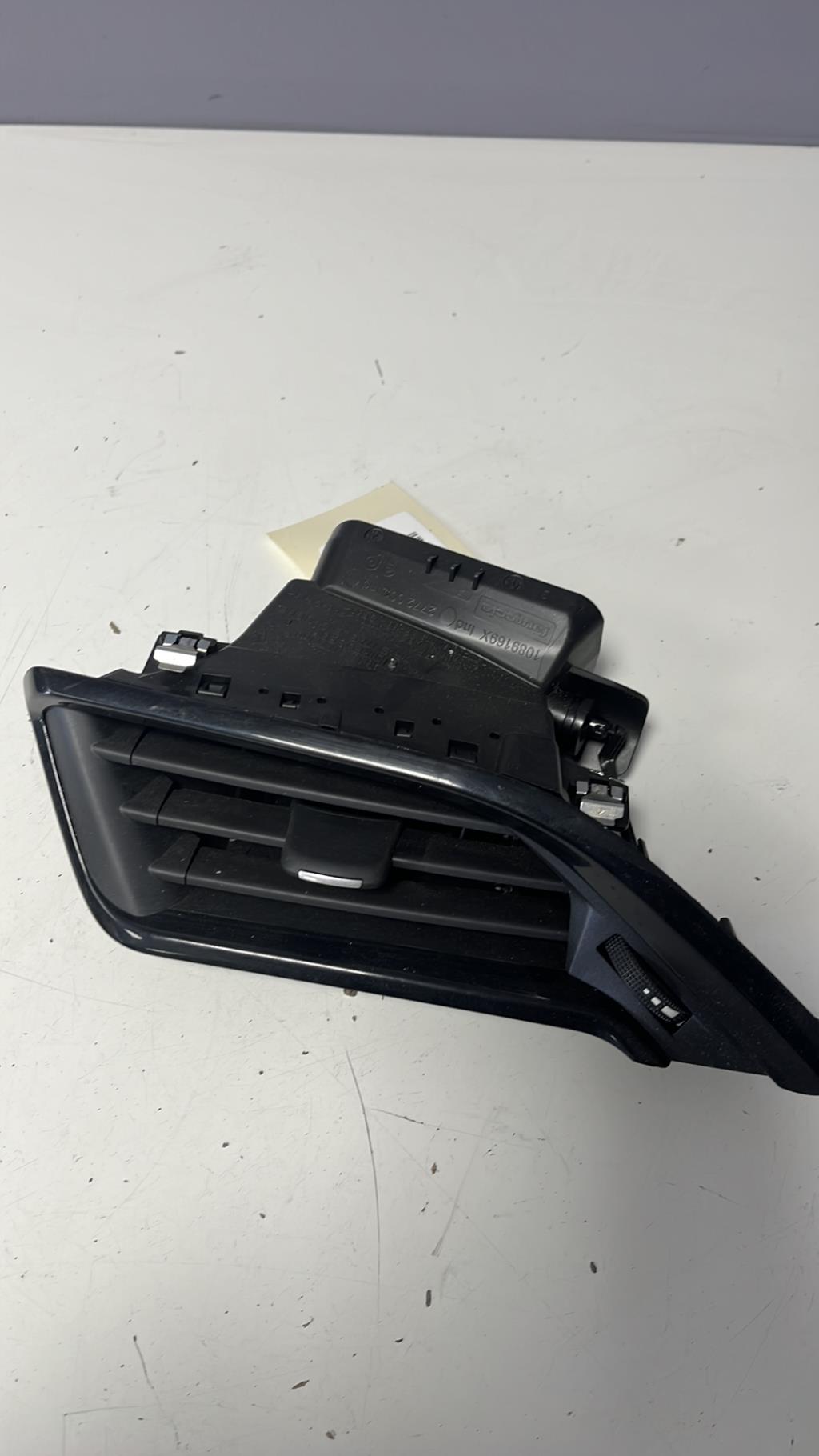 Bocchetta aerazione cruscotto anteriore destra PEUGEOT 208 1 PHASE 2 Diésel - 1