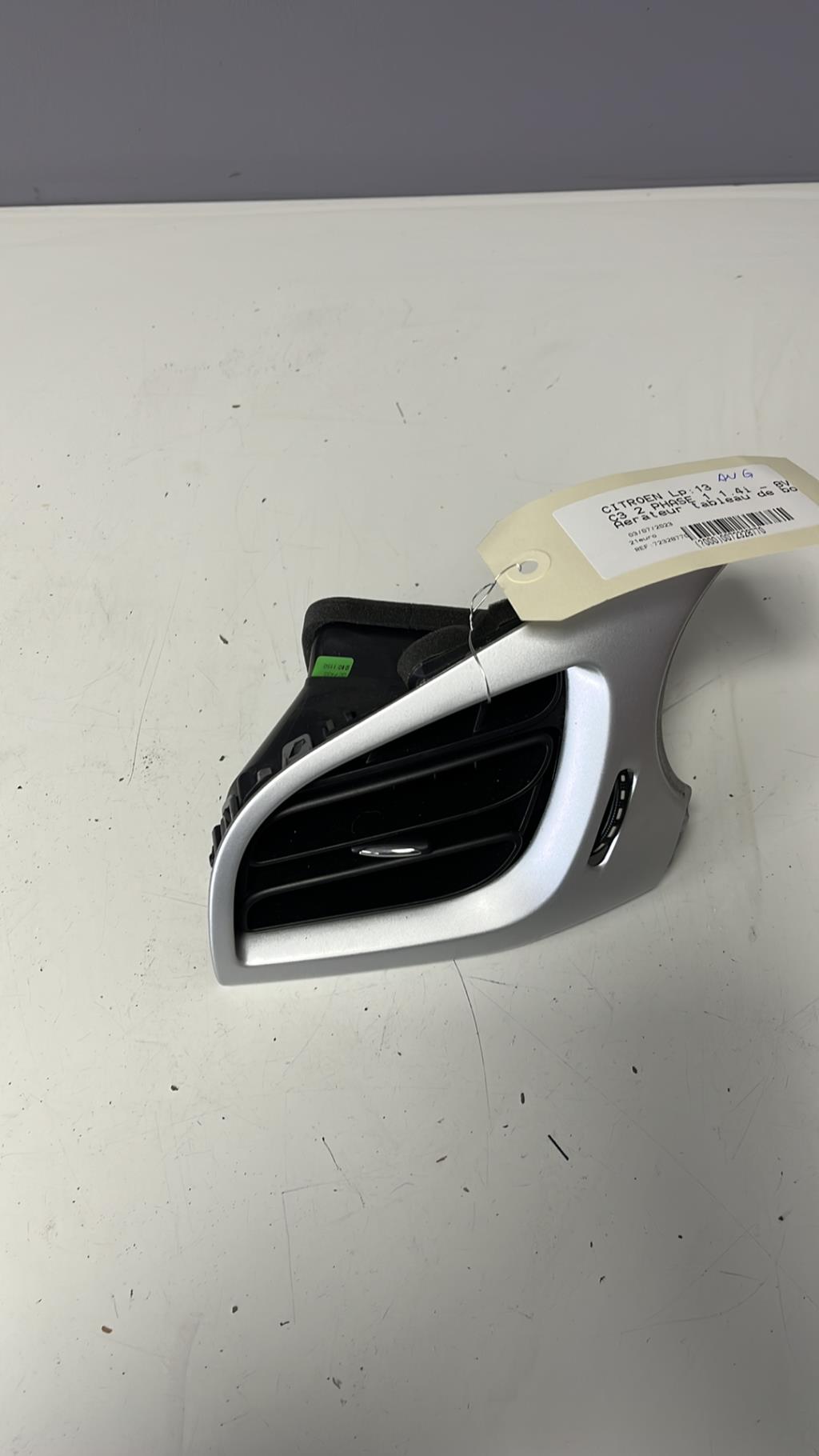 Bocchetta aerazione cruscotto anteriore sinistra CITROEN C3 2 PHASE 1 Gasolina - 1