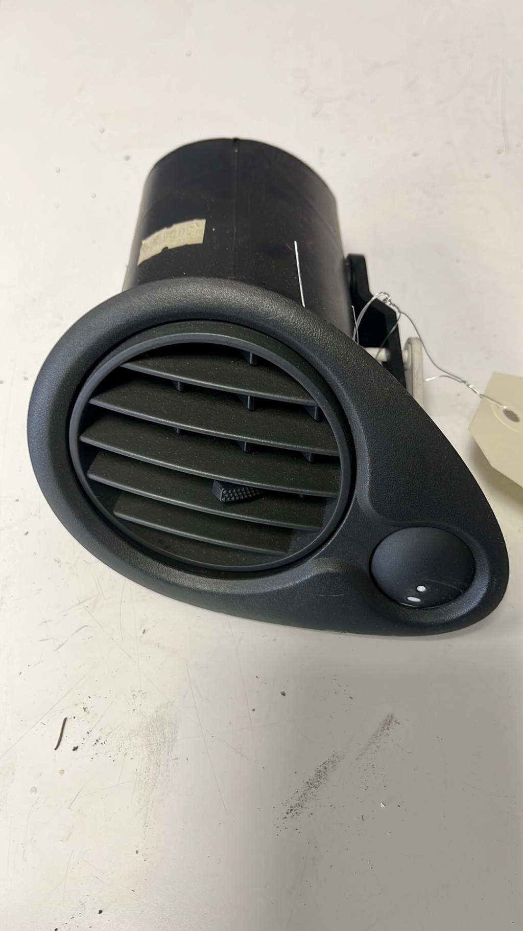Bocchetta aerazione cruscotto anteriore sinistra RENAULT CLIO 3 PHASE 1 Gasolina - 1