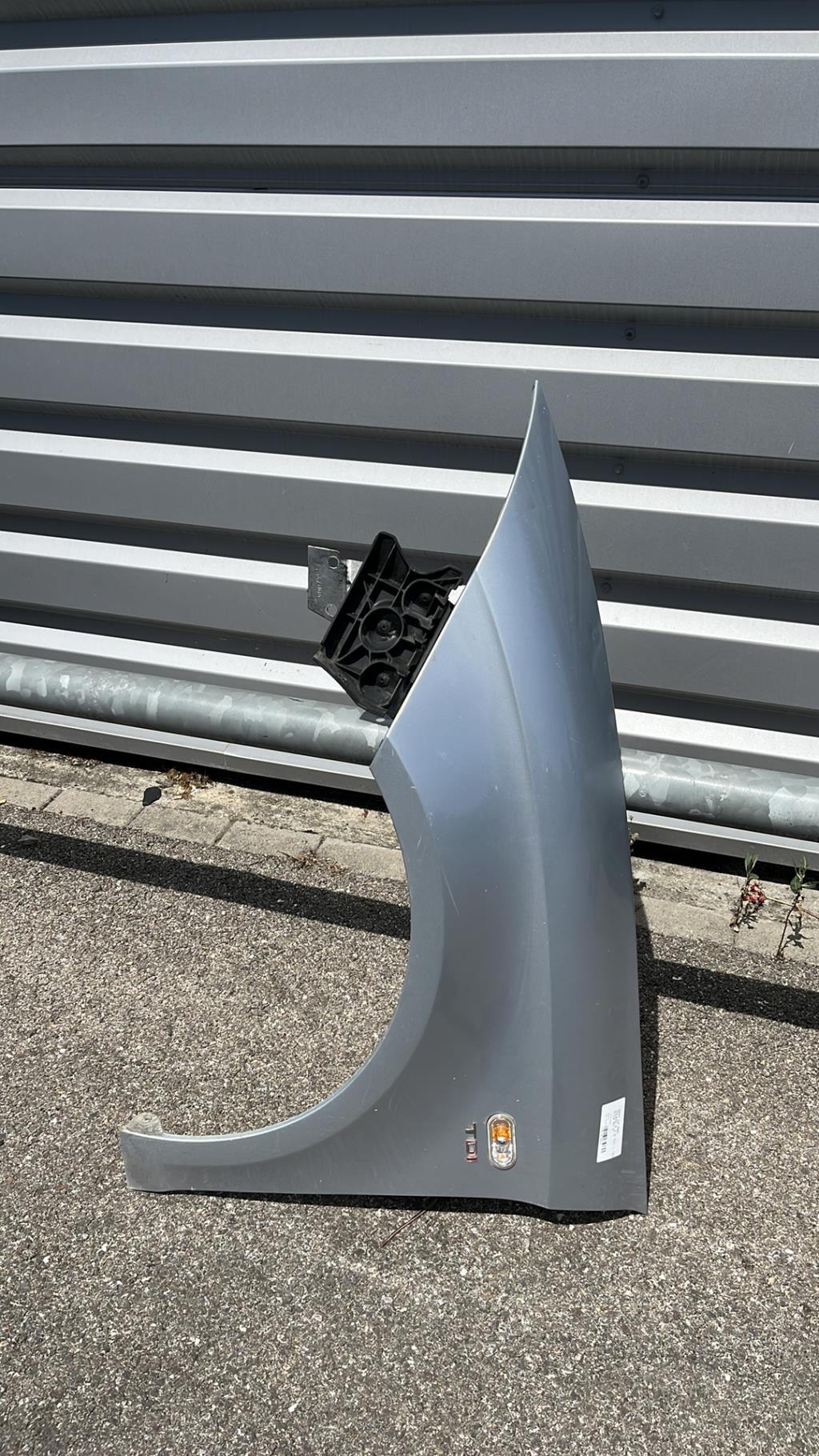 Aile avant gauche SEAT TOLEDO 3 Diesel - 1
