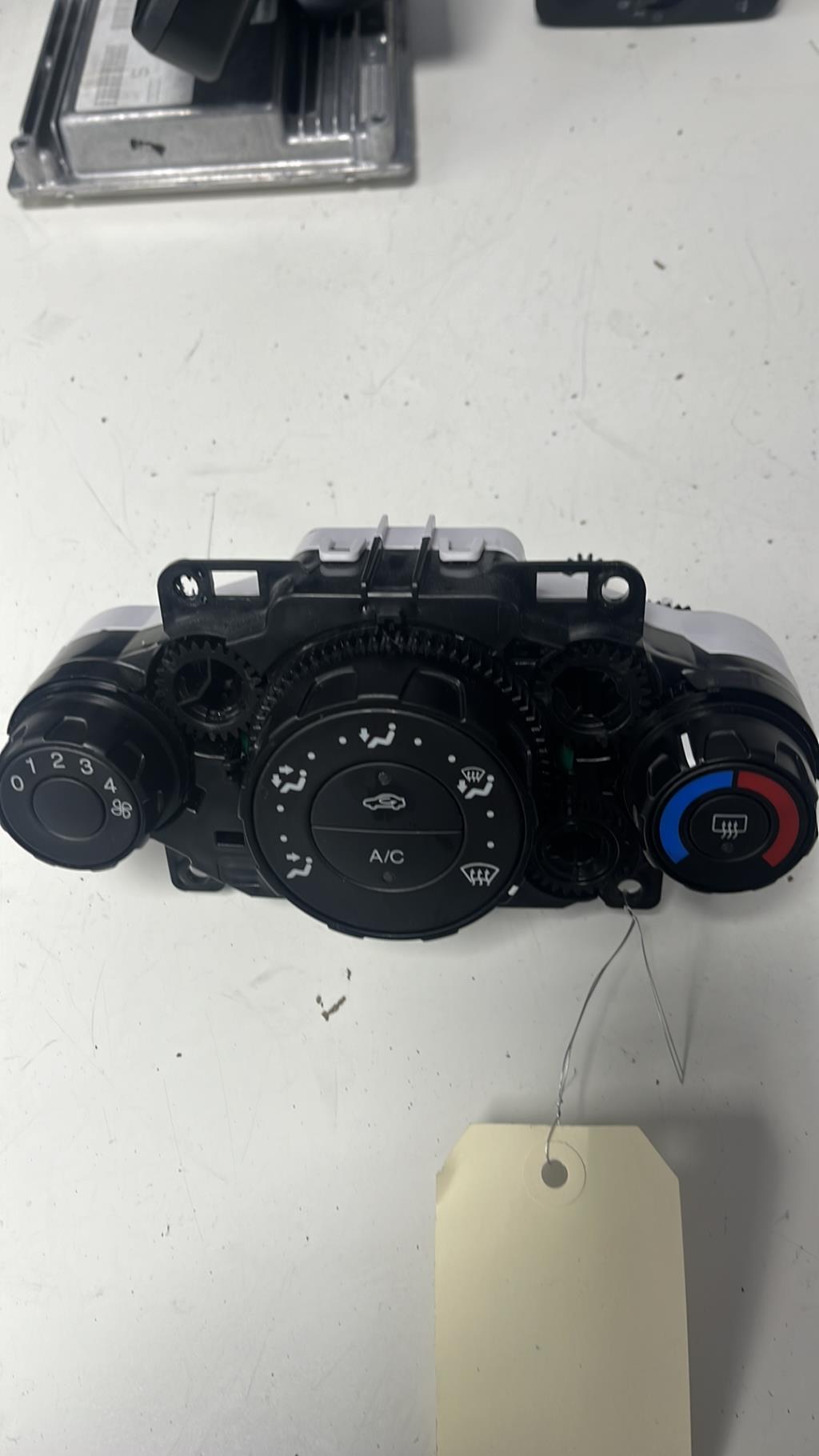 Commande chauffage FORD FIESTA 6 PHASE 1  - 1