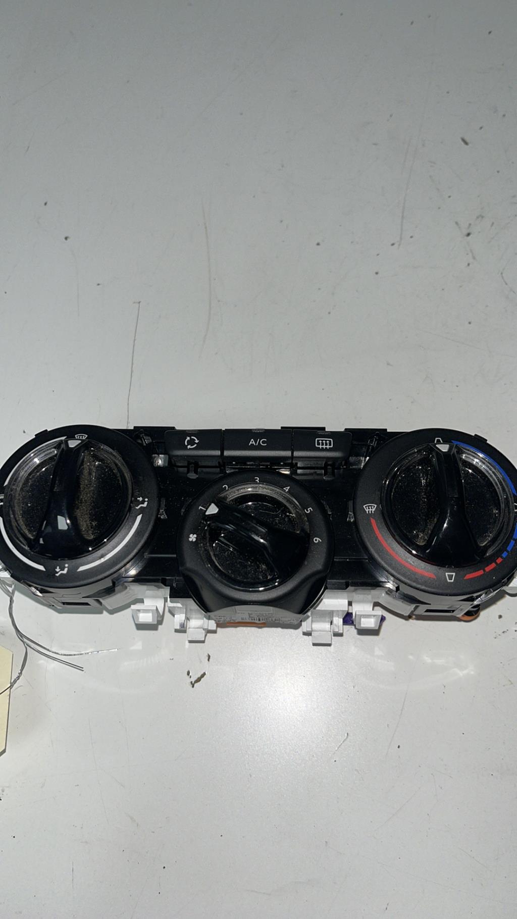 Commande chauffage PEUGEOT 208 1 PHASE 1 Diesel - 1