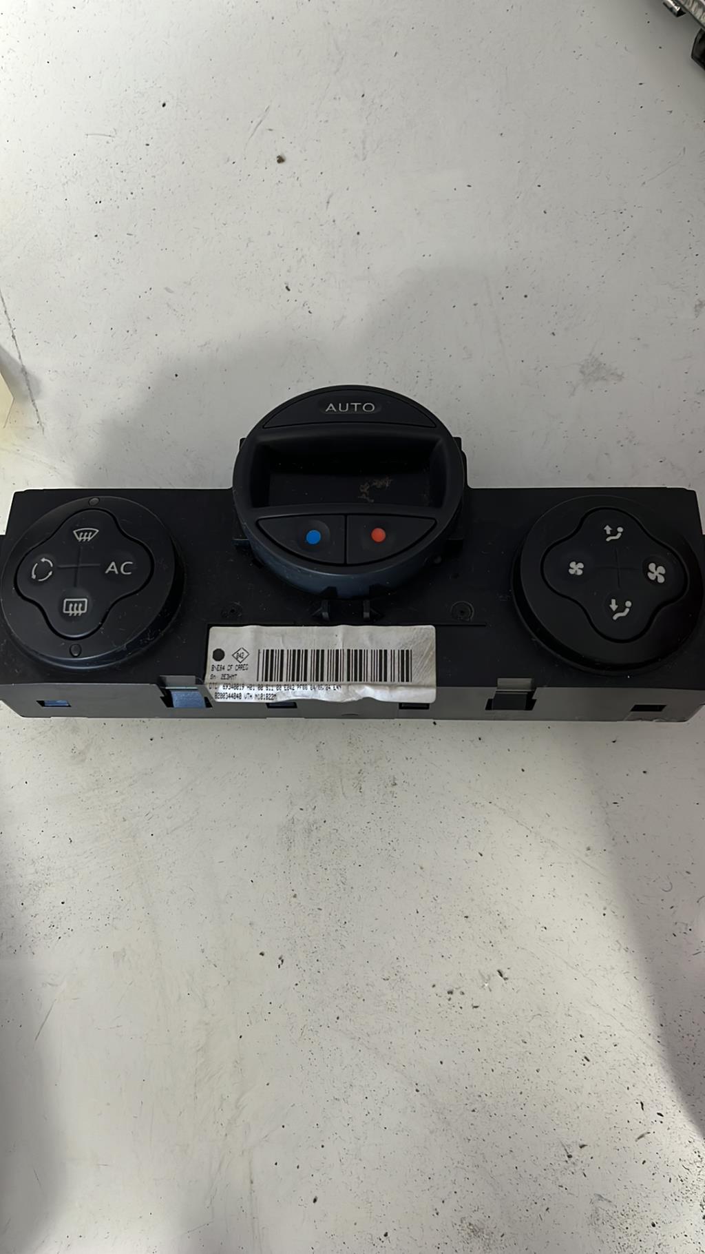 Commande chauffage RENAULT MEGANE 2 PHASE 1 CABRIOLET Essence - 1