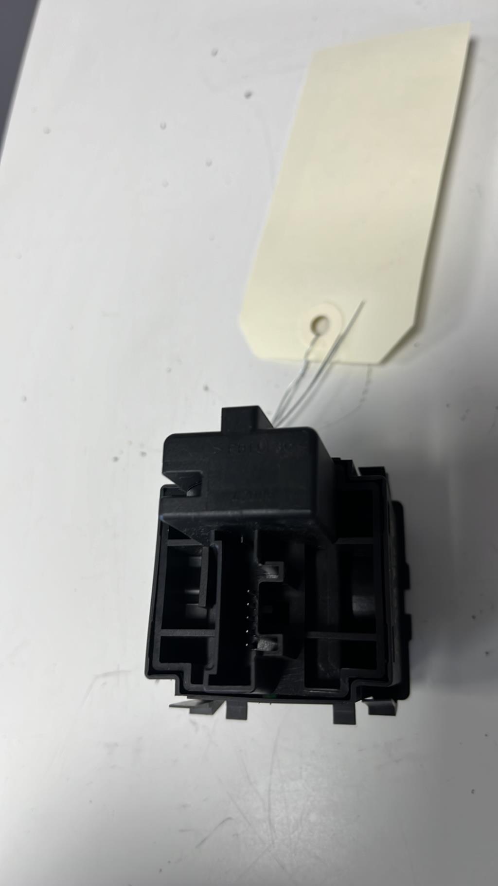 Commande de reglage hauteur de phare RENAULT CLIO 3 PHASE 1 Essence - 1