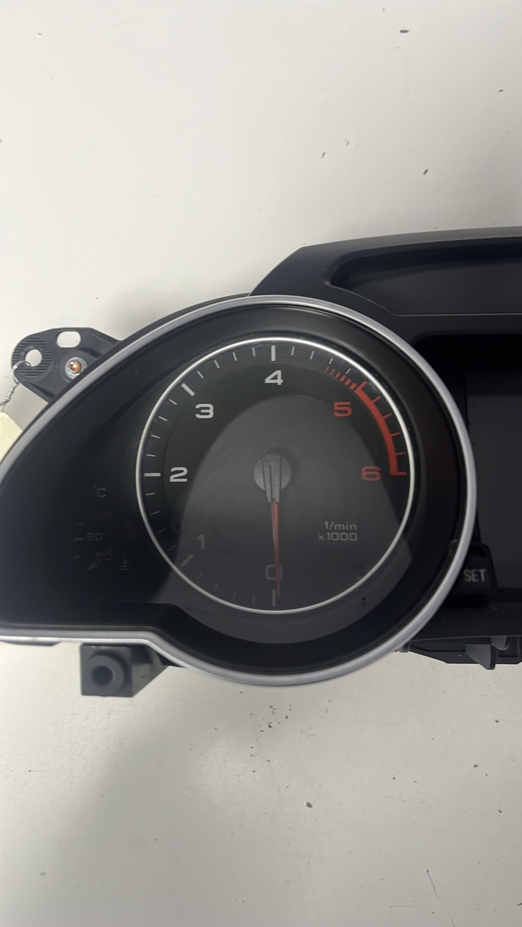 Compteur AUDI A5 1 COUPE PHASE 1 Diesel - 1