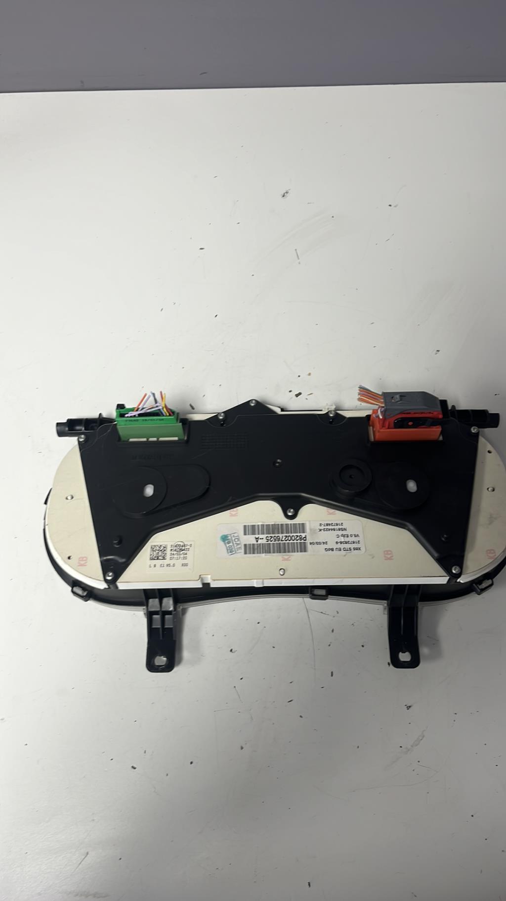 Compteur RENAULT CLIO 2 PHASE 2 Essence - 1