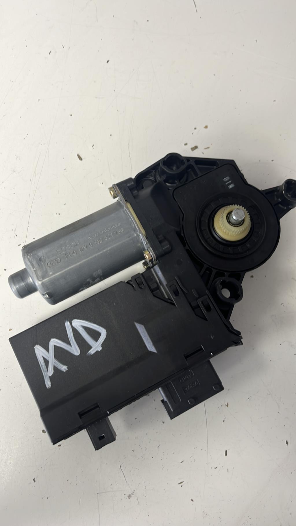 Motore alzacristalli anteriore destro PEUGEOT 307 PHASE 1 Gasolina - 1