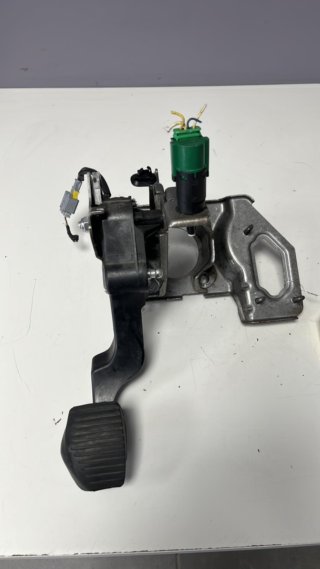 Pedale d'embrayage CITROEN DS3 PHASE 1 Diesel - 1